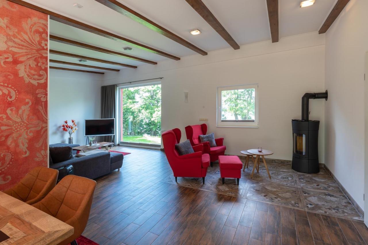 Seehotel Lindenhof ลีเคน ภายนอก รูปภาพ