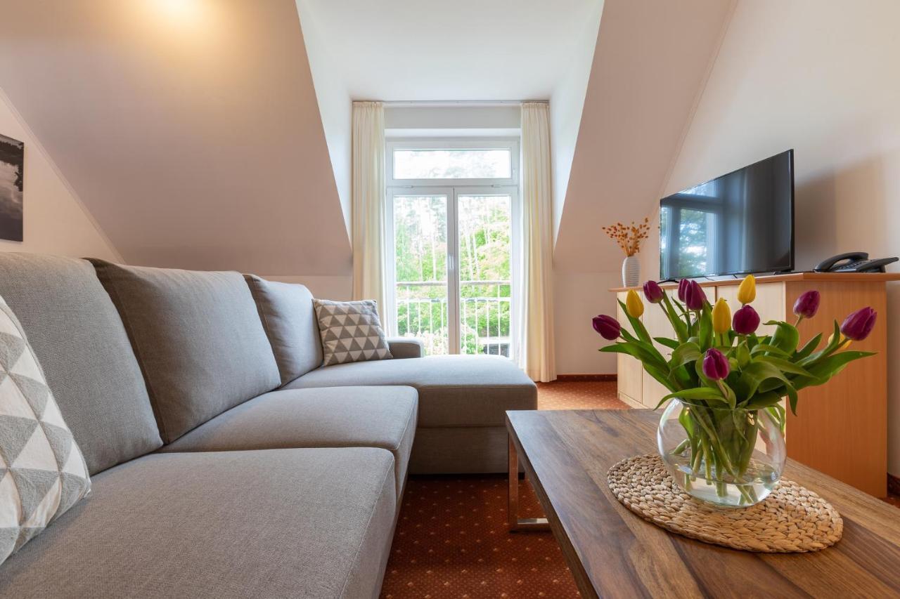 Seehotel Lindenhof ลีเคน ภายนอก รูปภาพ