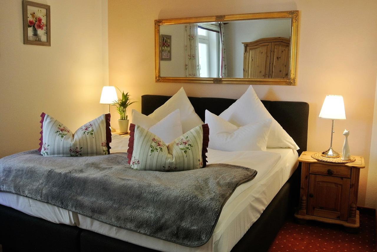 Seehotel Lindenhof ลีเคน ภายนอก รูปภาพ