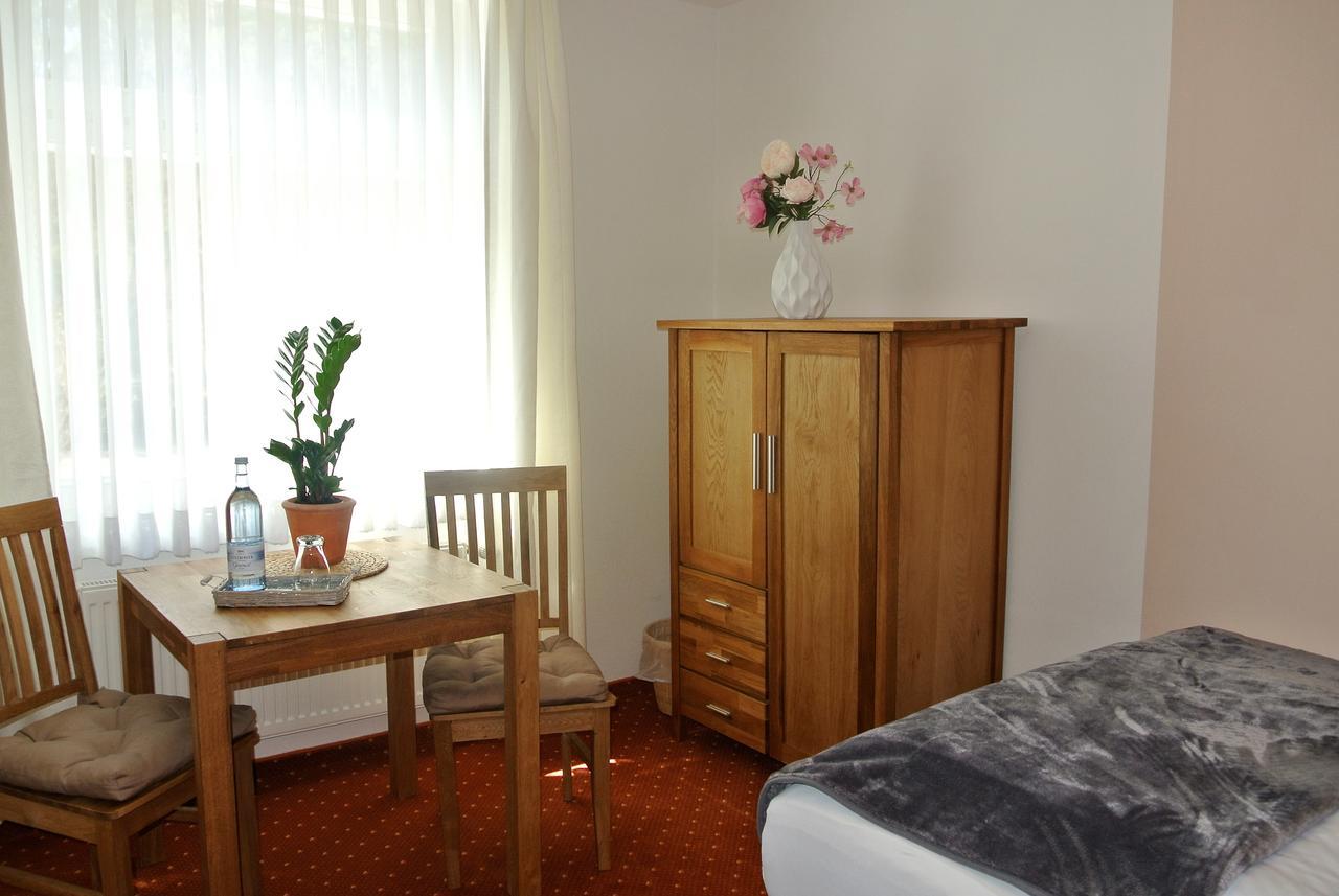 Seehotel Lindenhof ลีเคน ภายนอก รูปภาพ