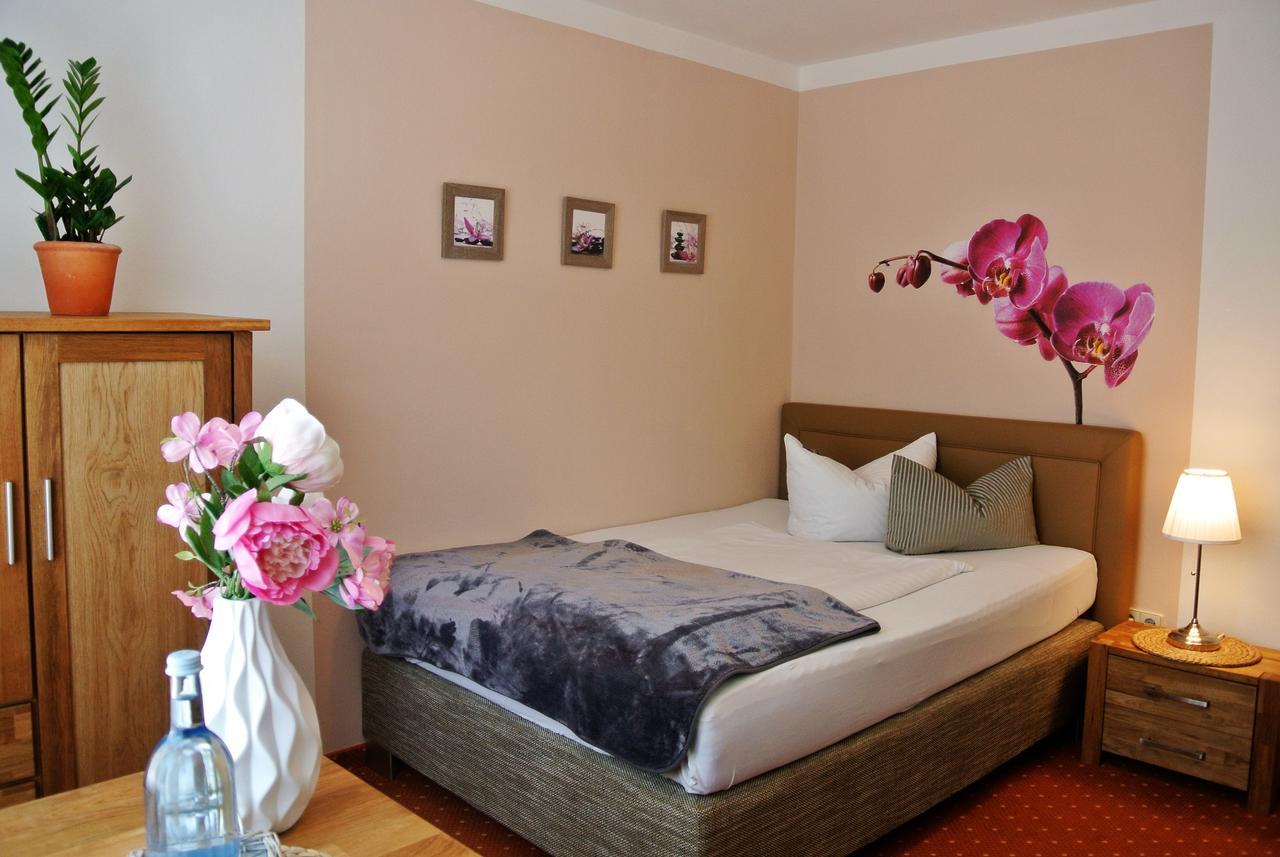Seehotel Lindenhof ลีเคน ภายนอก รูปภาพ