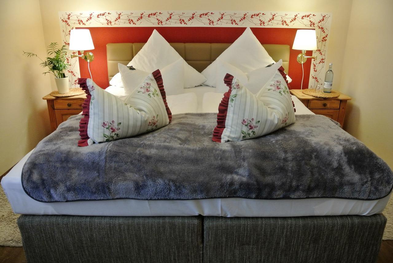 Seehotel Lindenhof ลีเคน ภายนอก รูปภาพ